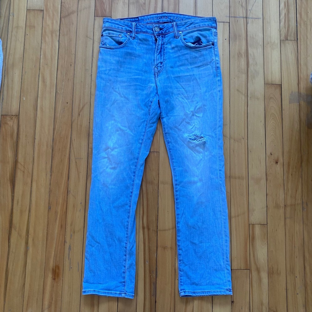 American Eagle Outfitters Slim Straight Distressed Light Wash Jeans Mens 32x30